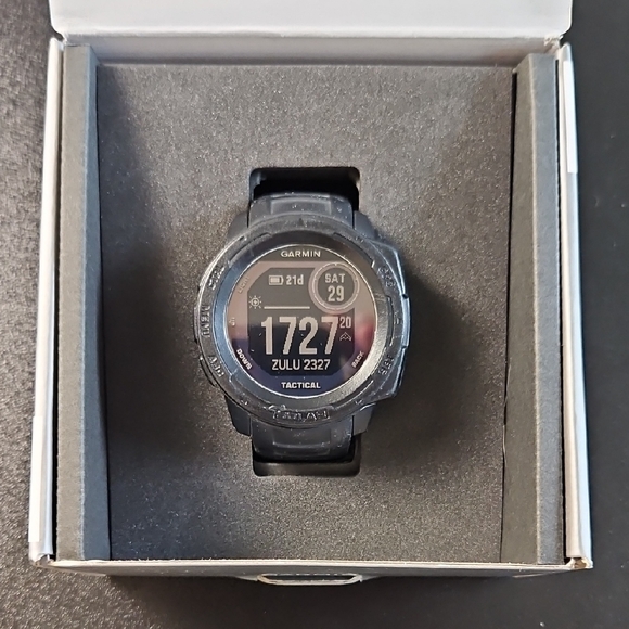 Garmin Instinct Solar Tactical Smartwatch - Black - Picture 4 of 10